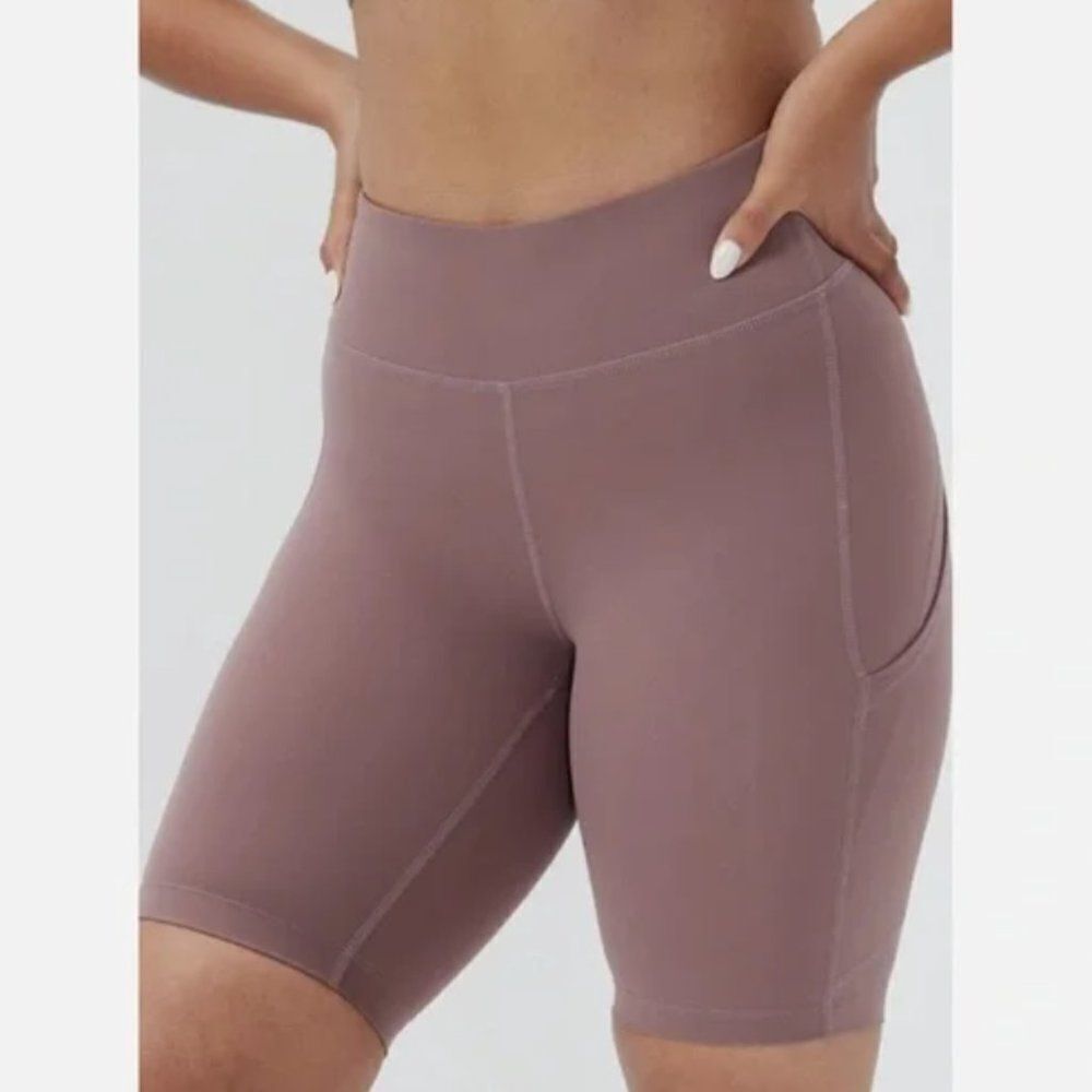 Outdoor Voices Zoom 8" Shorts In Deep Taupe